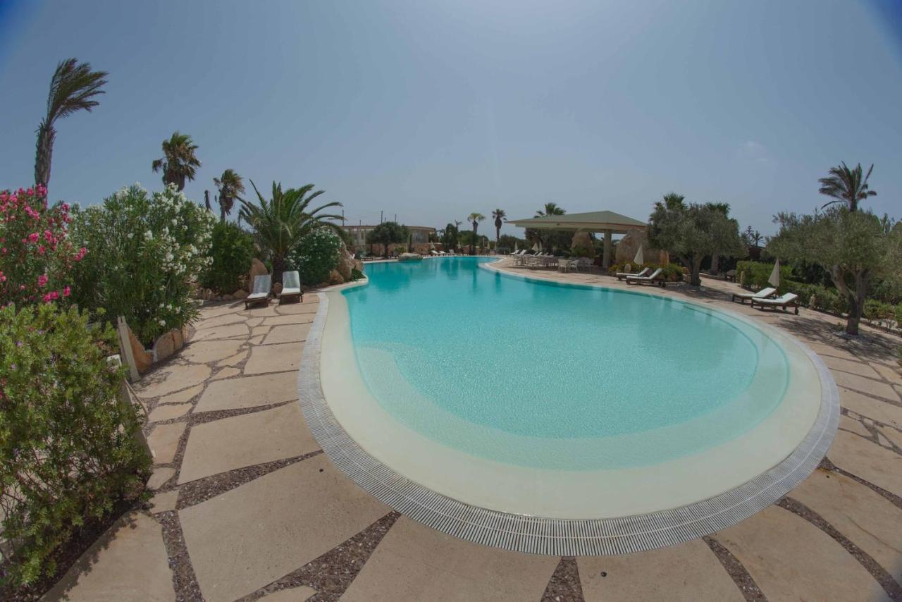 Cupola Bianca Resort LMP Eksteriør billede