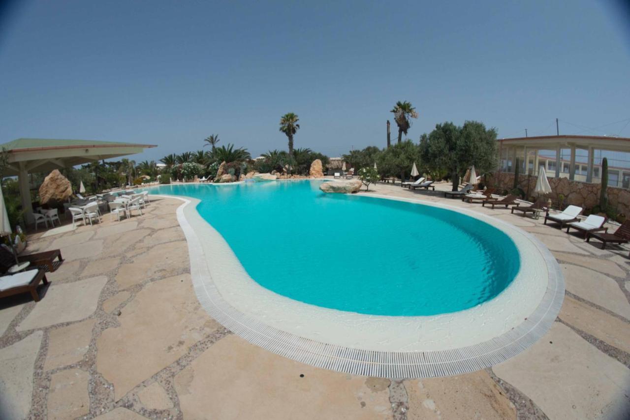 Cupola Bianca Resort LMP Eksteriør billede